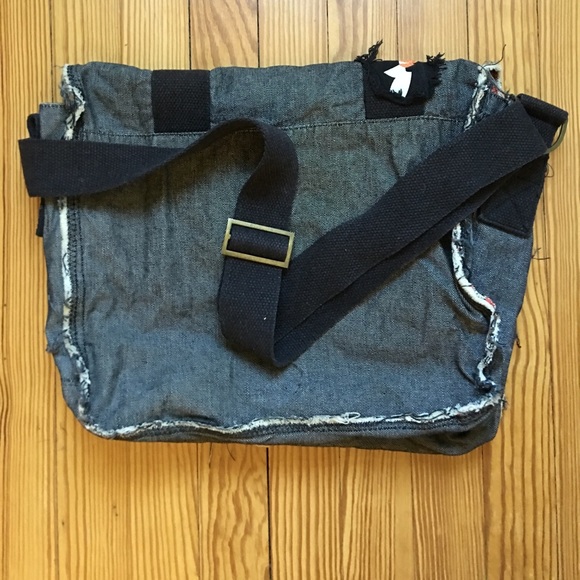 Goorin Bros messenger bag with Koi - Picture 5 of 8